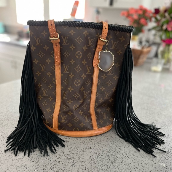 Louis Vuitton unique and customized by Vintage Boho Bags on Instagram. - Picture 6 of 10